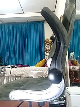 kelly dirty  online show from March 6, 2026, 3:23 am