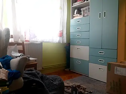 feathersify online show from October 18, 2025, 10:17 am