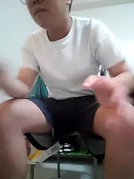 Snapshot of ksshp9502 chatting on October 11, 2025, 4:08 pm ksshp9502 online show from October 11, 2025, 4:08 pm