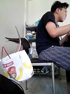 Snapshot of ksshp9502 chatting on September 28, 2025, 3:02 am ksshp9502 online show from September 28, 2025, 3:02 am