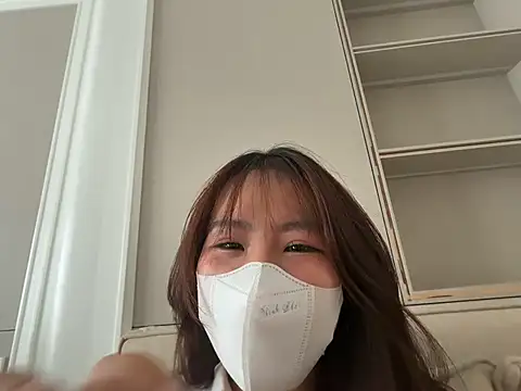 Onee-Chew online show from July 5, 2026, 4:19 am