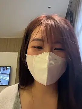 Onee-Chew online show from May 10, 2026, 10:41 am