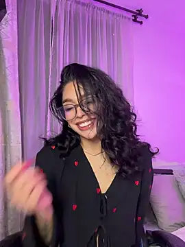 Samantha Bernardo online show from May 25, 2026, 2:55 am