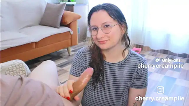 Snapshot of andycherry_secrets_ chatting on February 5, 2026, 2:35 pm andycherry secrets online show from February 5, 2026, 2:35 pm