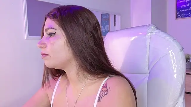 bluee hazell online show from October 27, 2025, 5:47 pm