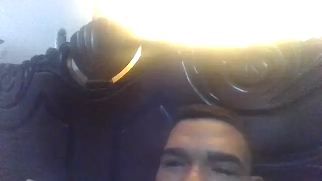 Snapshot of Yeisonvadques26 chatting on March 2, 2026, 8:27 pm Yeisonvadques26 online show from March 2, 2026, 8:27 pm