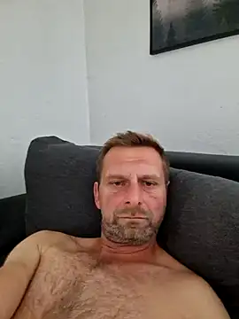 Snapshot of Mjn34 chatting on August 6, 2026, 2:34 pm Mjn34 online show from August 6, 2026, 2:34 pm