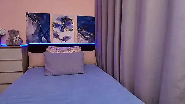 Snapshot of BlondPearl chatting on July 10, 2026, 9:37 pm BlondPearl online show from July 10, 2026, 9:37 pm