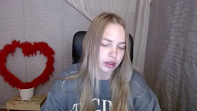 klerkarina online show from October 7, 2025, 5:19 am