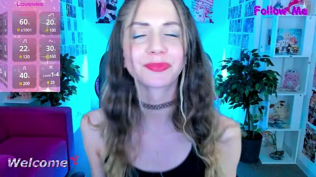 Snapshot of GrayceWild chatting on January 17, 2025, 11:49 am GrayceWild online show from January 17, 2025, 11:49 am