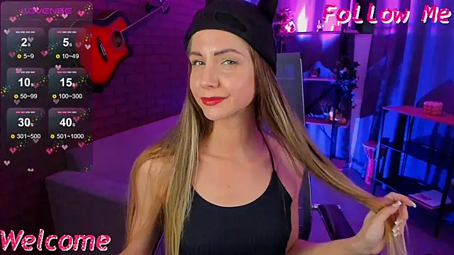 Snapshot of GrayceWild chatting on February 24, 2025, 2:48 pm GrayceWild online show from February 24, 2025, 2:48 pm
