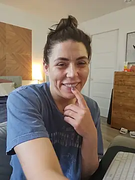 Ellie-L-Elizabeth online show from June 1, 2026, 4:39 pm