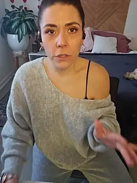 Ellie-L-Elizabeth online show from February 19, 2026, 7:00 pm