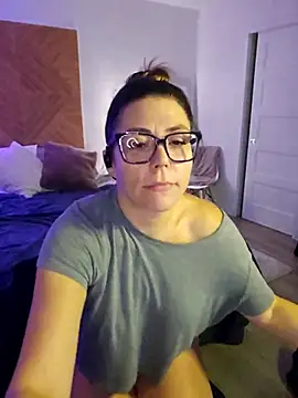 Ellie-L-Elizabeth online show from November 21, 2025, 11:59 pm