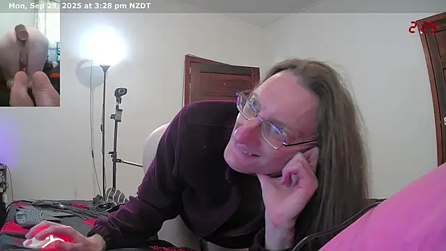 CDAdalyn online show from September 29, 2025, 2:29 am