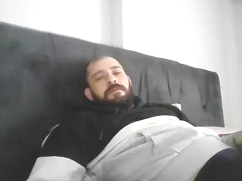 Snapshot of NiiiRvaNaa chatting on November 13, 2025, 5:22 am NiiiRvaNaa online show from November 13, 2025, 5:22 am