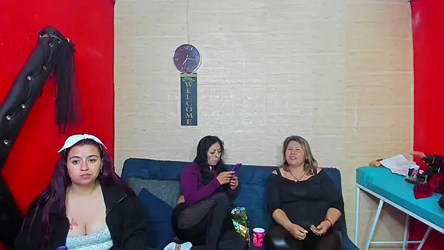 lesbiancuple online show from September 22, 2025, 12:16 am