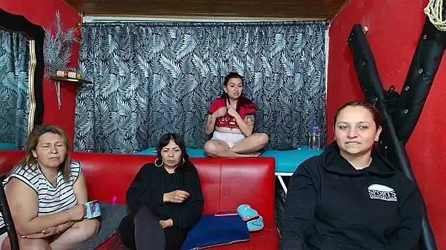 lesbiancuple online show from March 21, 2025, 3:33 am