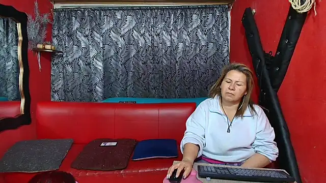 lesbiancuple online show from March 20, 2025, 12:30 am