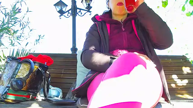 Snapshot of SquirtyMellissaLabia chatting on October 25, 2025, 7:07 am SquirtyMellissaLabia online show from October 25, 2025, 7:07 am