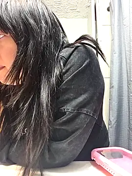 AriannaPena online show from November 9, 2025, 10:58 pm