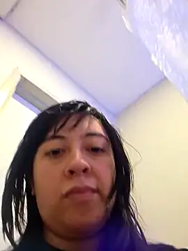 AriannaPena online show from October 24, 2025, 5:28 am