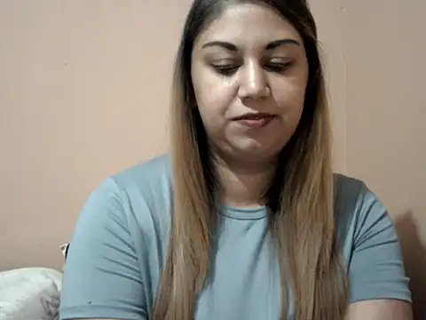 Snapshot of bellachow10 chatting on January 17, 2026, 4:54 pm bellachow10 online show from January 17, 2026, 4:54 pm