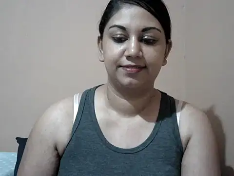 Snapshot of bellachow10 chatting on February 1, 2026, 7:56 pm bellachow10 online show from February 1, 2026, 7:56 pm