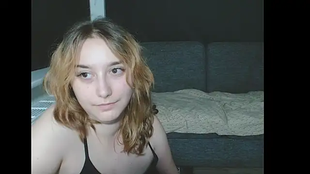 NaughtyRapunzel7 online show from September 10, 2025, 9:58 pm