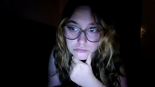 NaughtyRapunzel7 online show from November 5, 2025, 11:19 pm