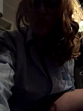 NaughtyRapunzel7 online show from September 28, 2025, 8:49 pm