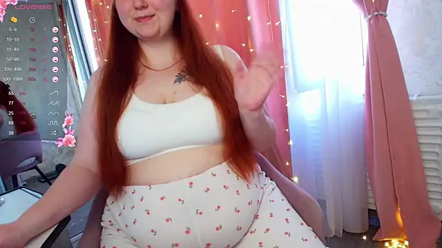 Snapshot of Mia_Bows chatting on July 5, 2026, 9:38 am Mia Bows online show from July 5, 2026, 9:38 am