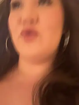 RosieDixx online show from July 3, 2026, 5:25 am