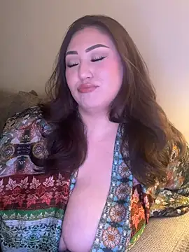 RosieDixx online show from April 23, 2026, 5:25 am