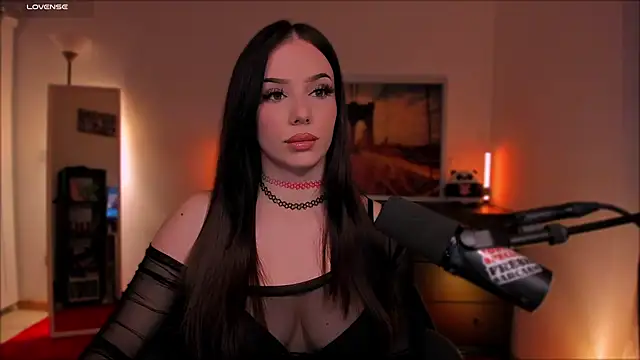 SofiRusselle online show from February 22, 2026, 7:15 pm