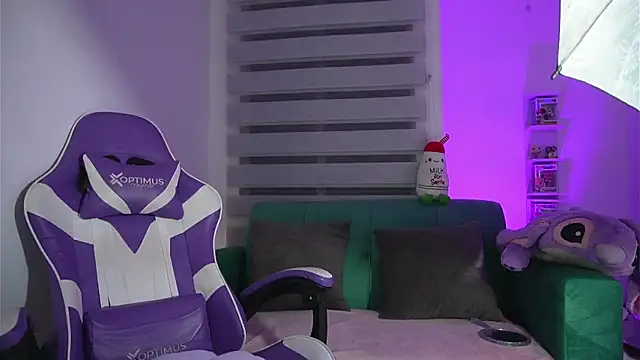 Snapshot of sophie_cute66 chatting on March 29, 2026, 3:41 am sophie cute66 online show from March 29, 2026, 3:41 am