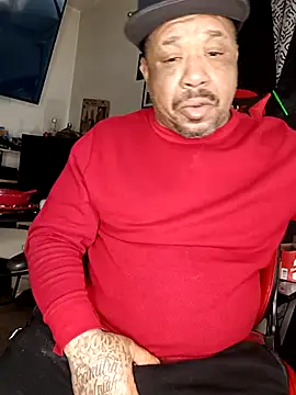 yellowwetfox online show from March 1, 2025, 2:26 am