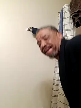 yellowwetfox online show from March 4, 2026, 10:34 am