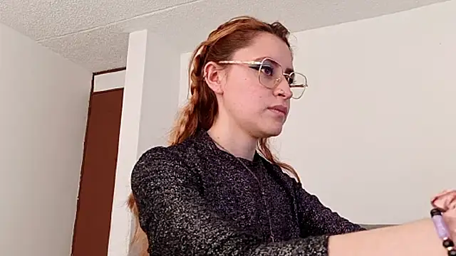 Snapshot of Juls_winter_ chatting on February 4, 2026, 5:30 pm Juls winter online show from February 4, 2026, 5:30 pm