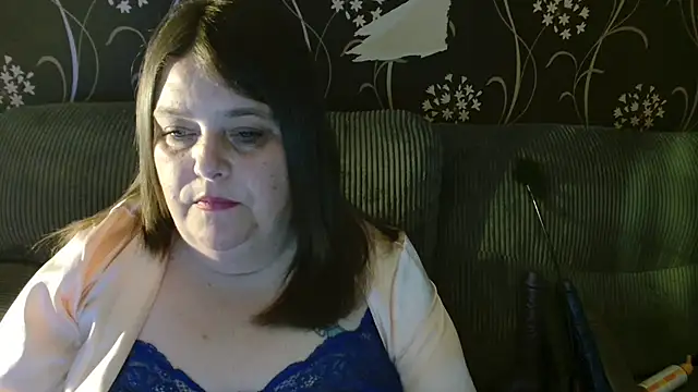 HouseWifeWhore Milf online show from September 27, 2025, 10:27 pm