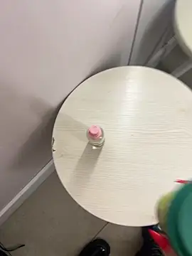 Snapshot of CrazzyChicks chatting on December 1, 2025, 6:03 am CrazzyChicks online show from December 1, 2025, 6:03 am