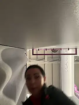 Snapshot of CrazzyChicks chatting on October 26, 2025, 8:26 am CrazzyChicks online show from October 26, 2025, 8:26 am