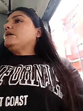 laura dirtyhot online show from March 18, 2026, 3:35 pm