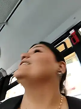 laura dirtyhot online show from February 13, 2026, 12:49 pm