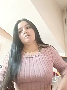 laura dirtyhot online show from October 20, 2025, 8:09 pm