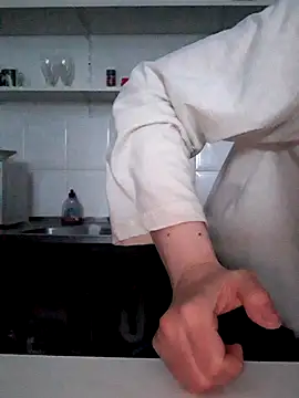 Moi Lina online show from January 7, 2026, 3:06 pm