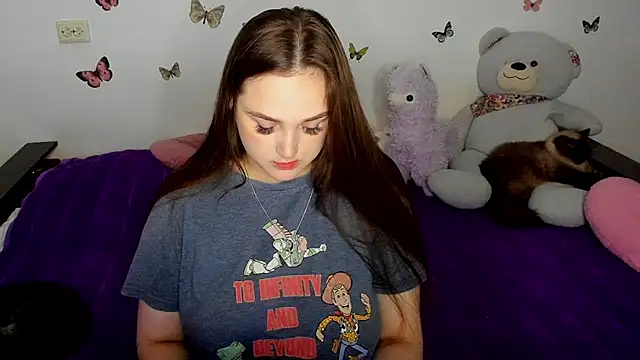 NataliEvans online show from November 14, 2025, 9:29 pm