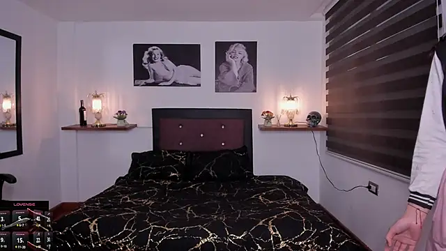 Mariana Joness online show from October 9, 2025, 2:01 am