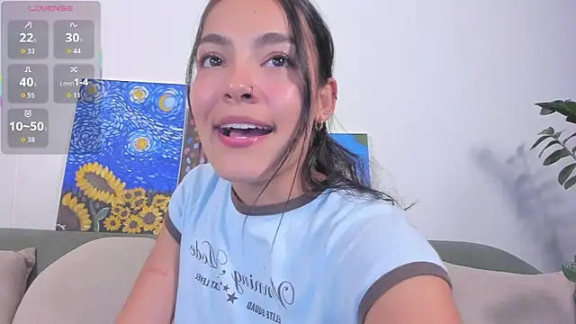 TIFFANYRUSSO online show from May 26, 2026, 6:00 am