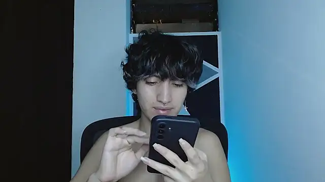 Snapshot of littlextreme chatting on January 16, 2026, 2:48 am littlextreme online show from January 16, 2026, 2:48 am